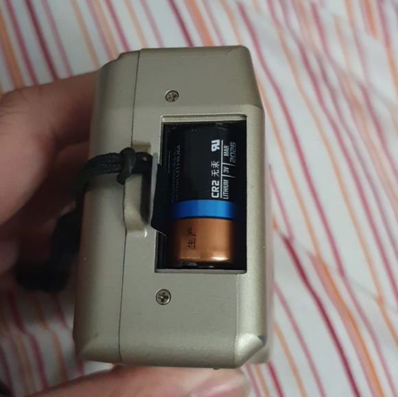 Samsung Maxima Zoom 60XL 35mm Film Camera (working)-no battery cover/lid - Picture 6 of 6